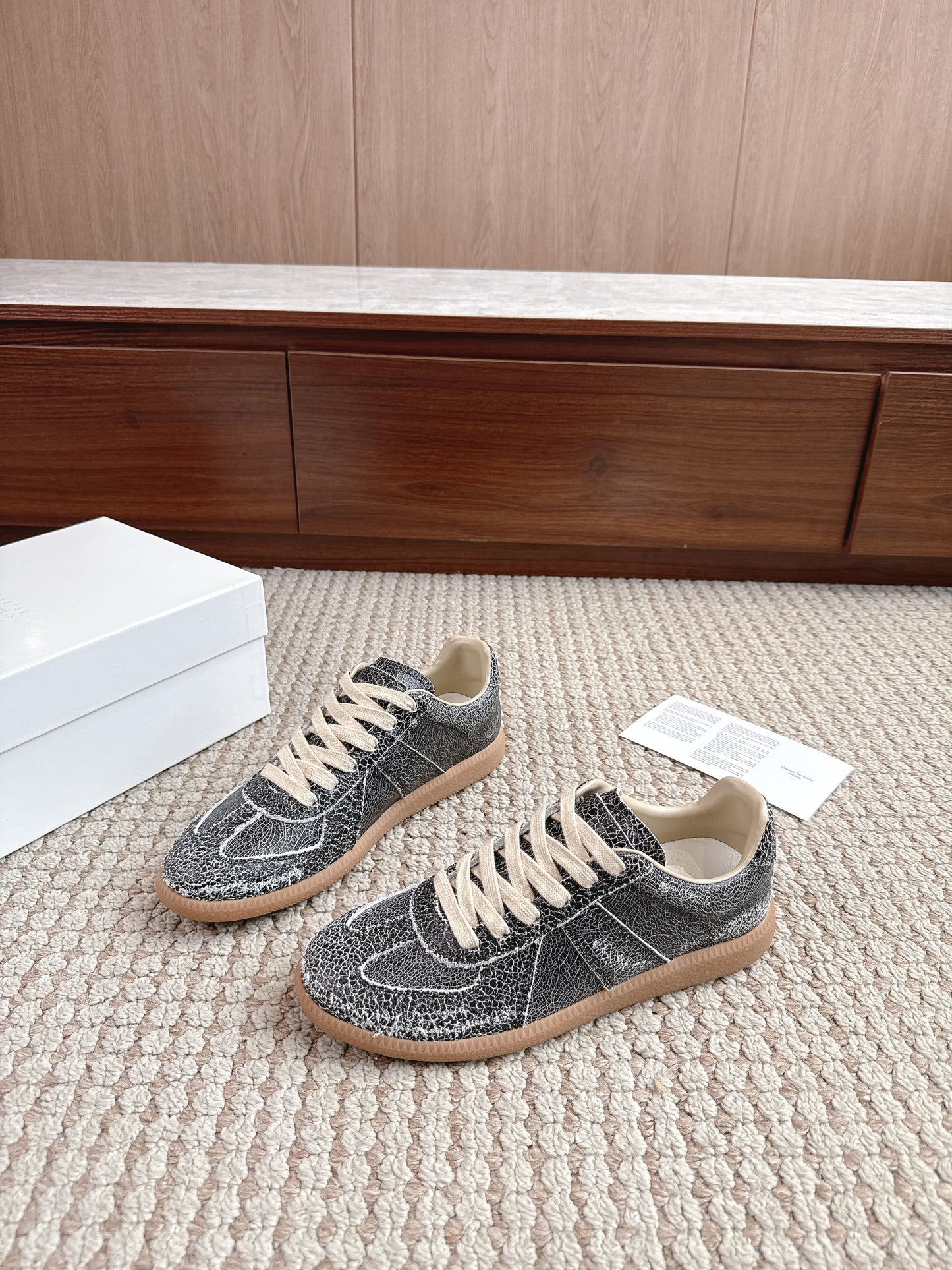 Maison Snake Grey