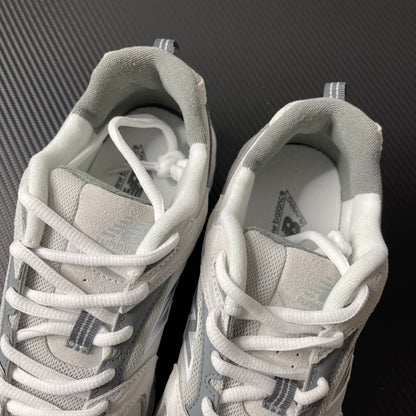 530 White Grey