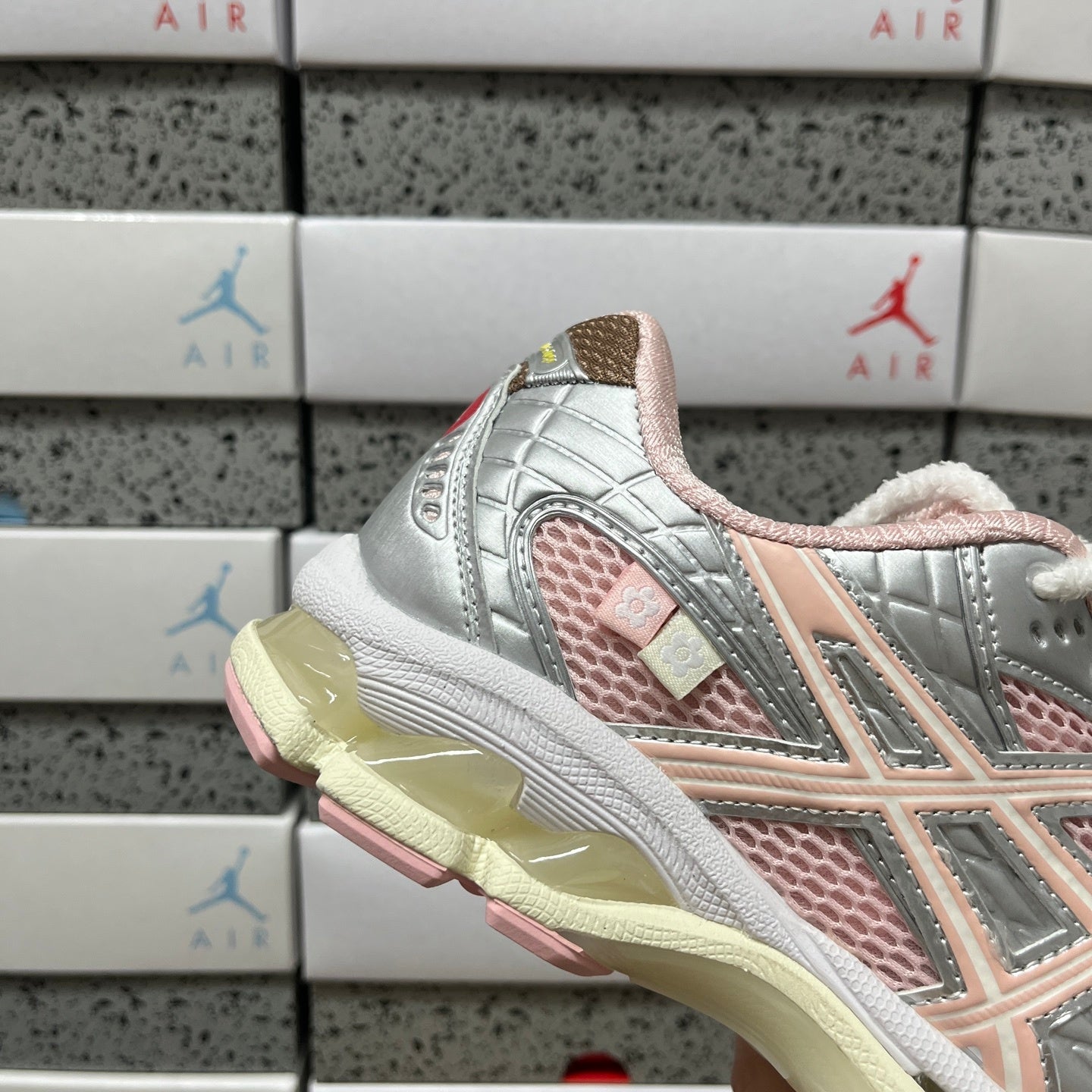 GEL-NIMBUS 10.1 Pink/Grey