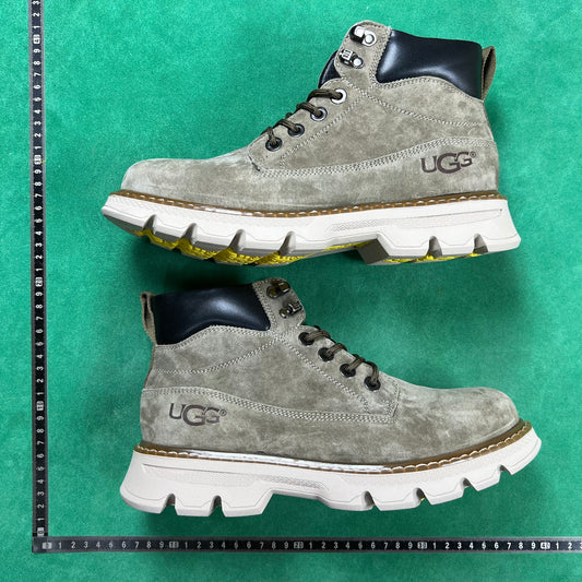 TT UGG CLASSIC MINI Lace-Up Weather
