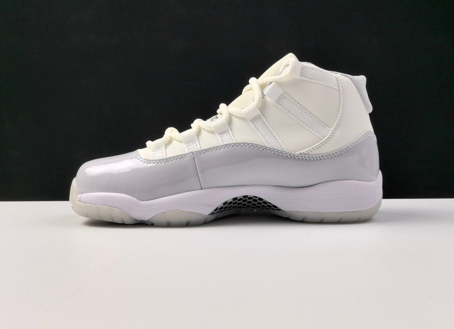 AJ11 High White and Grey