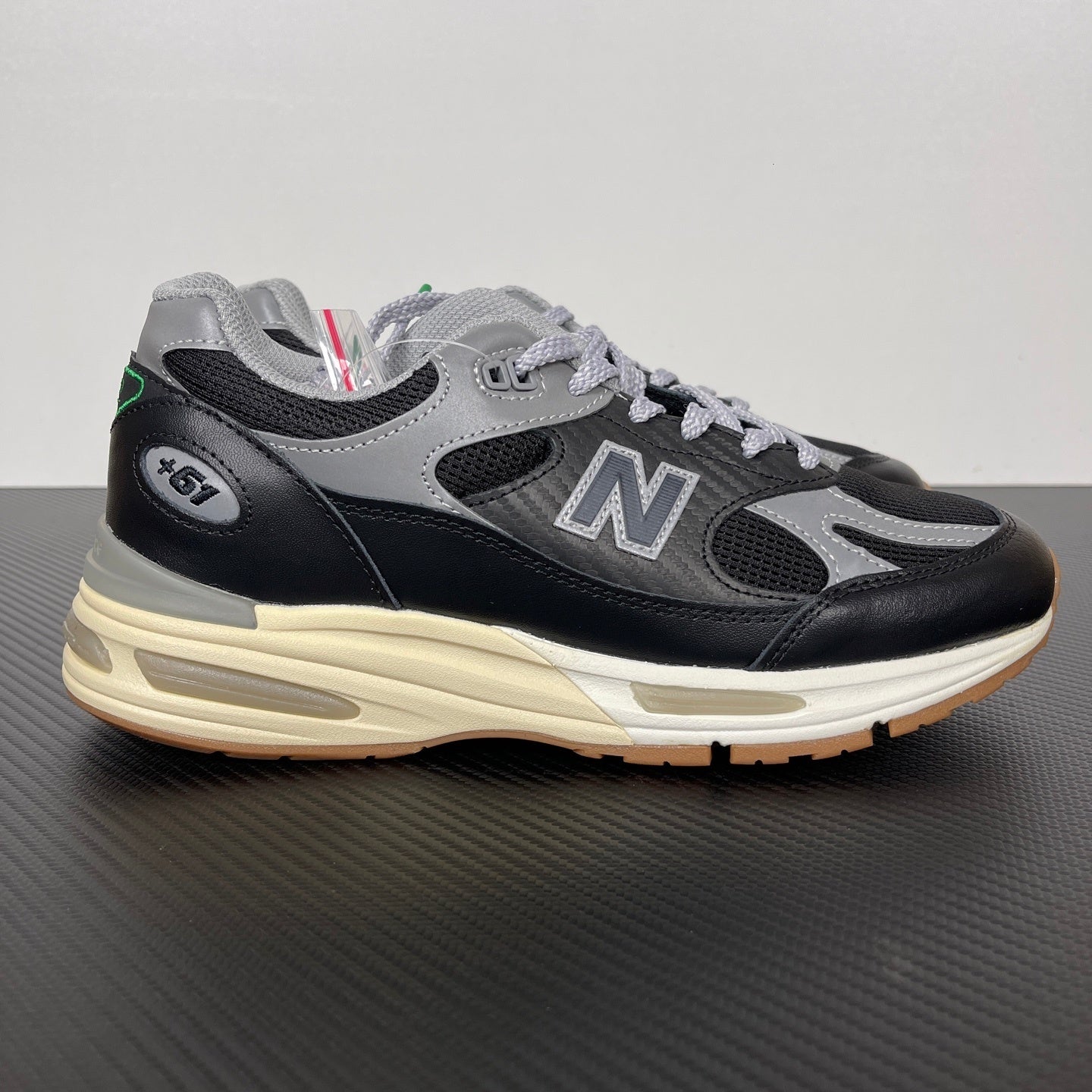 990 Black Grey
