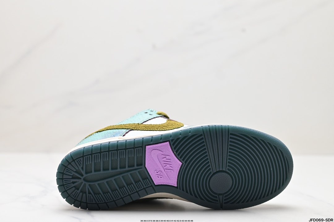 Dunk Low Camaleão