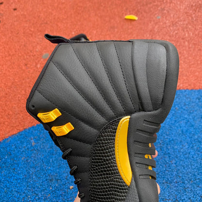 12 Black Taxi