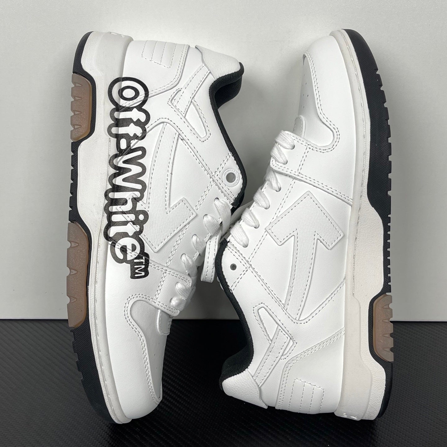 Out Of Office White Off