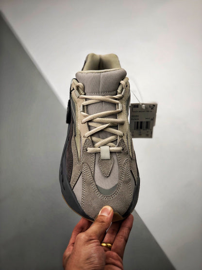 700 V2 Tephra