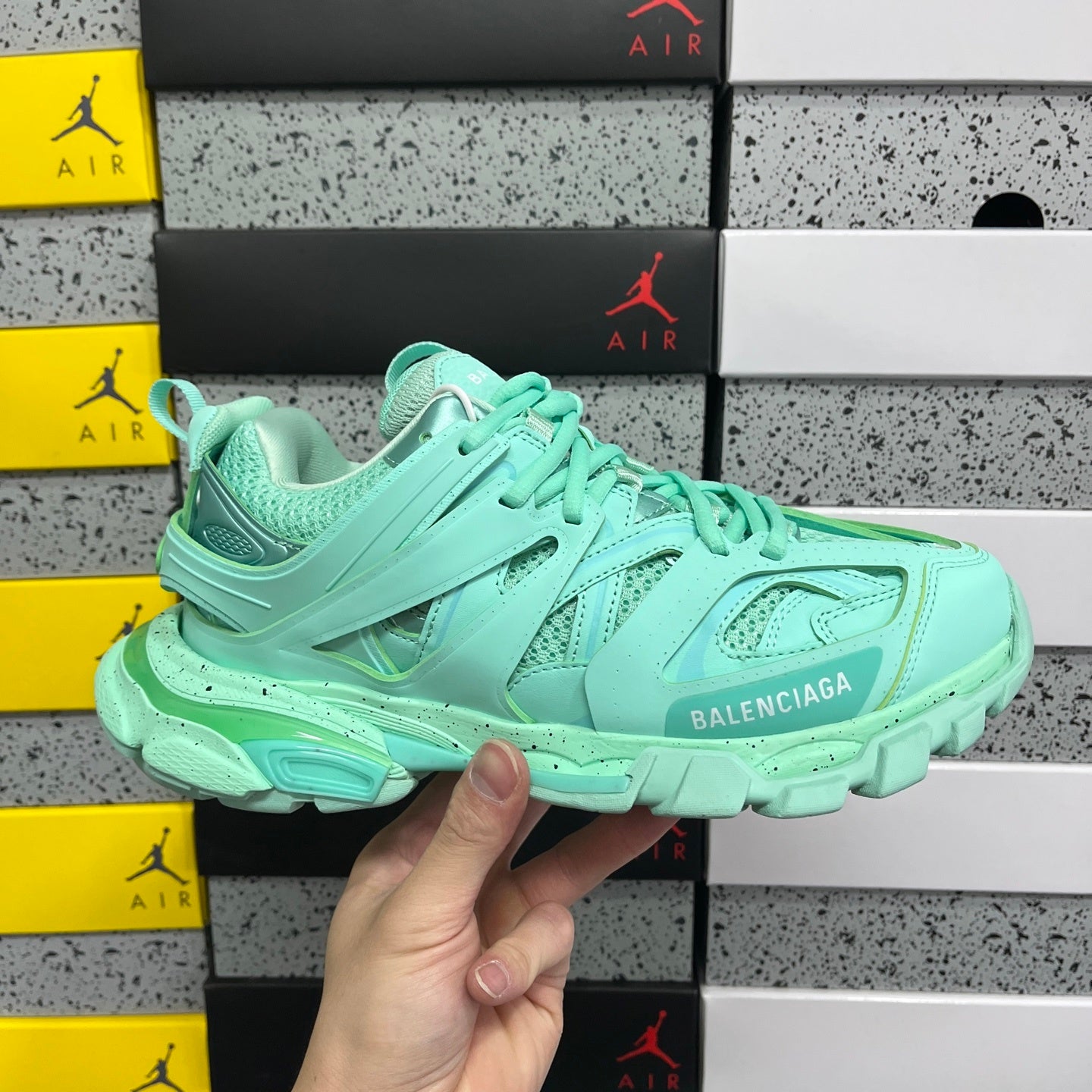 BLG Track Mint