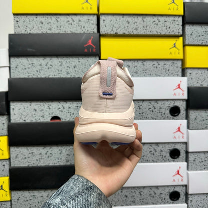 GEL-NIMBUS 28 Beige Pink