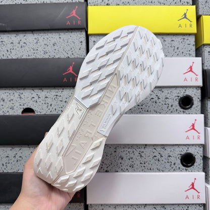 Pegasus Trail 5 Triple White
