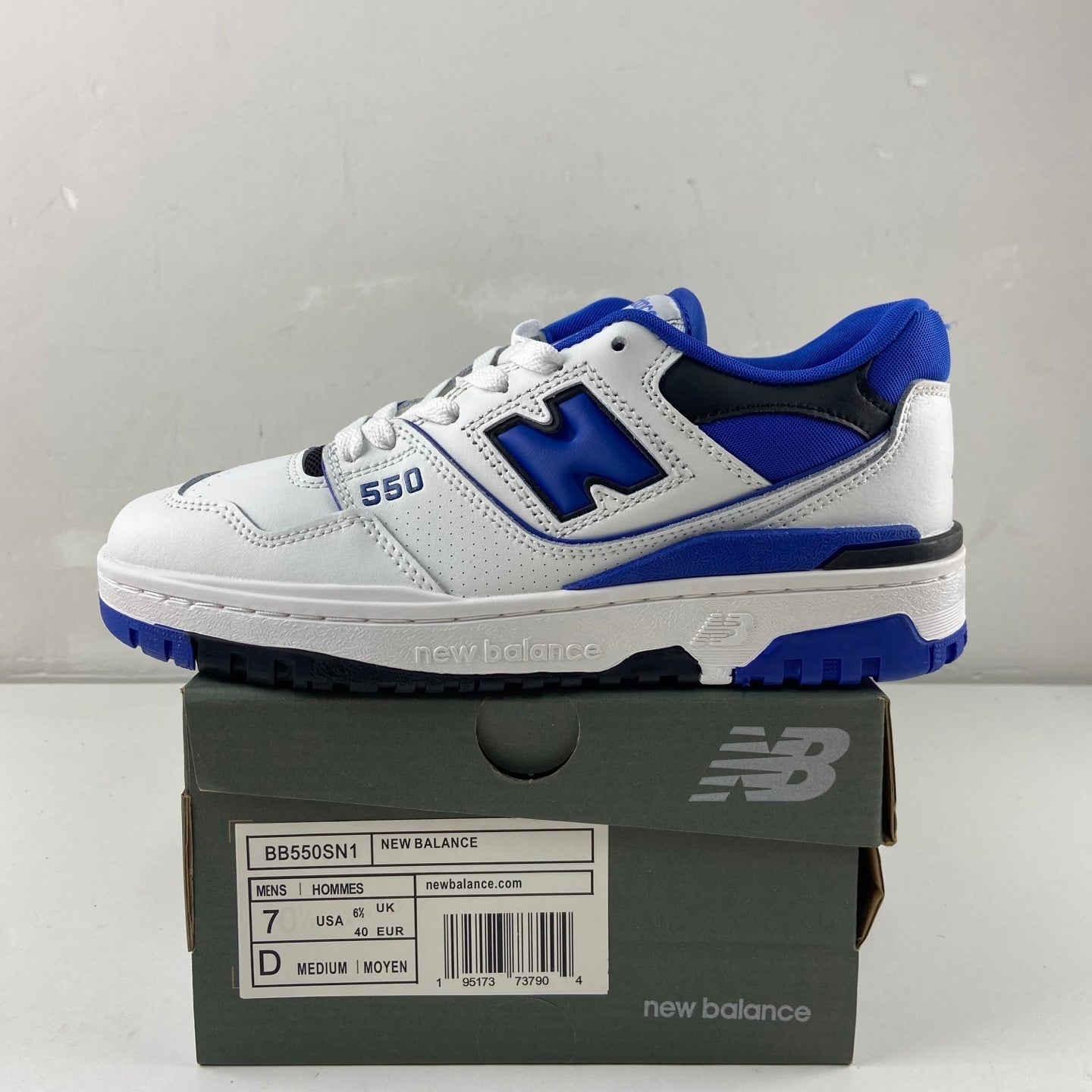 550 White and Blue