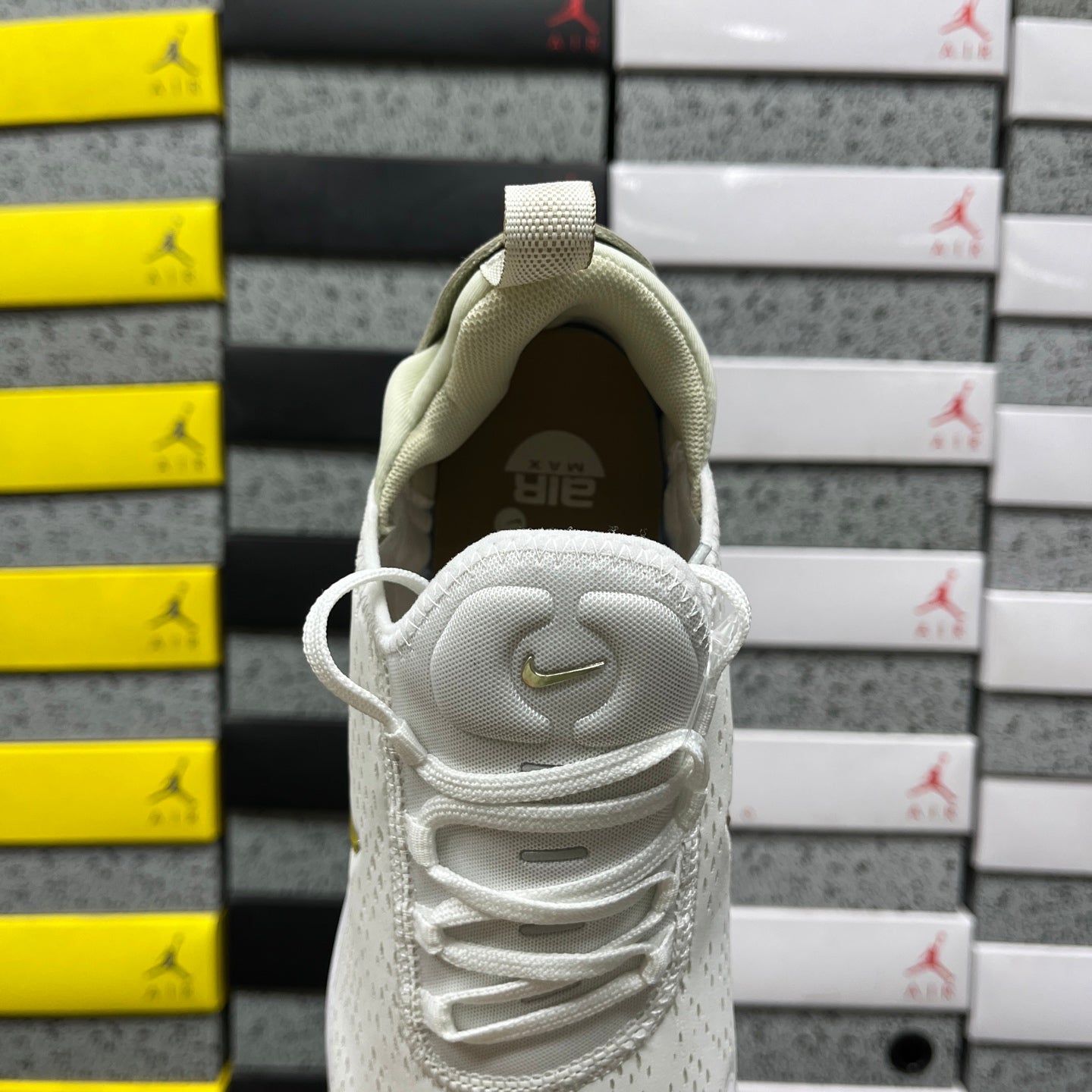 Air Max 270 Premium Sail/Metallic Gold