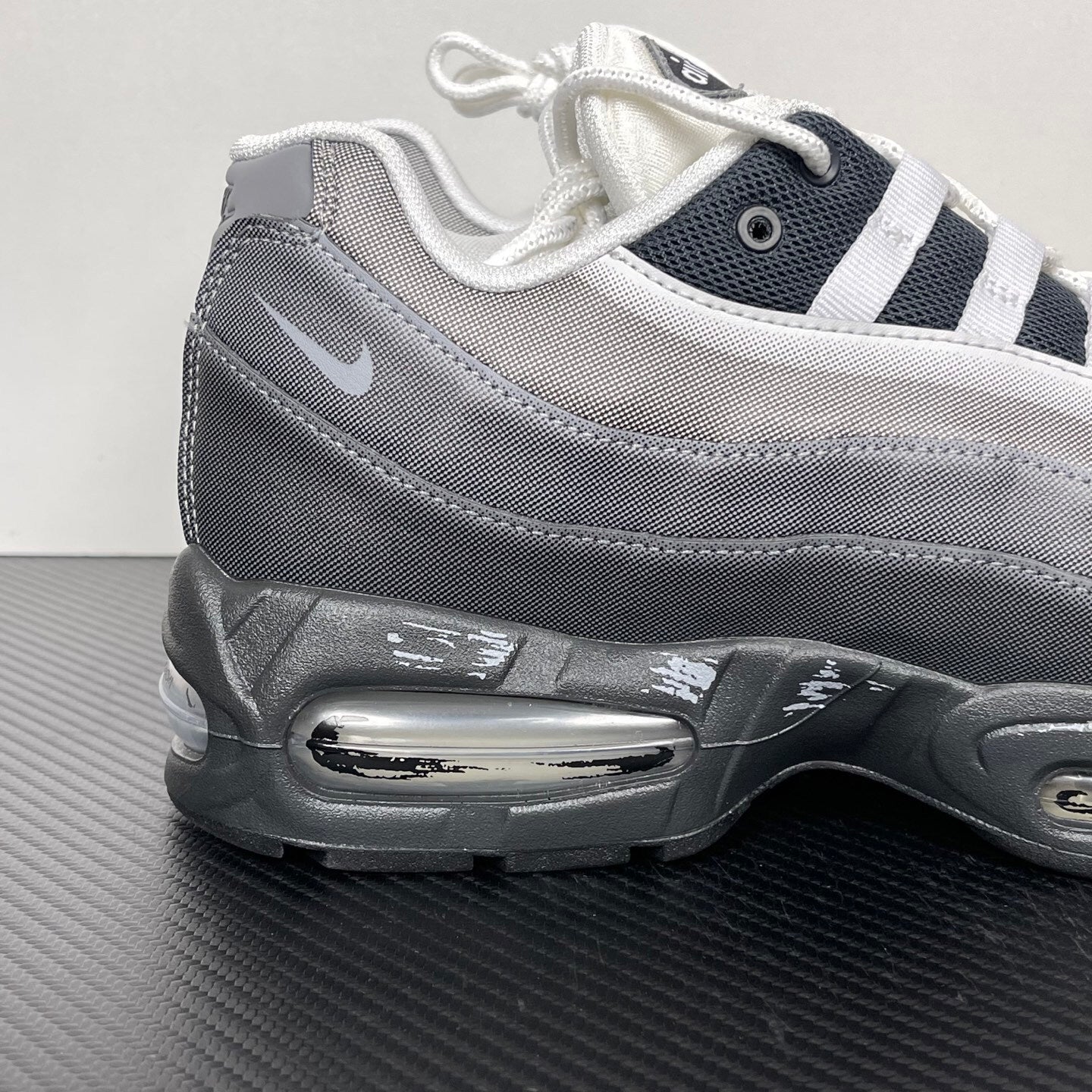 95 White Grey