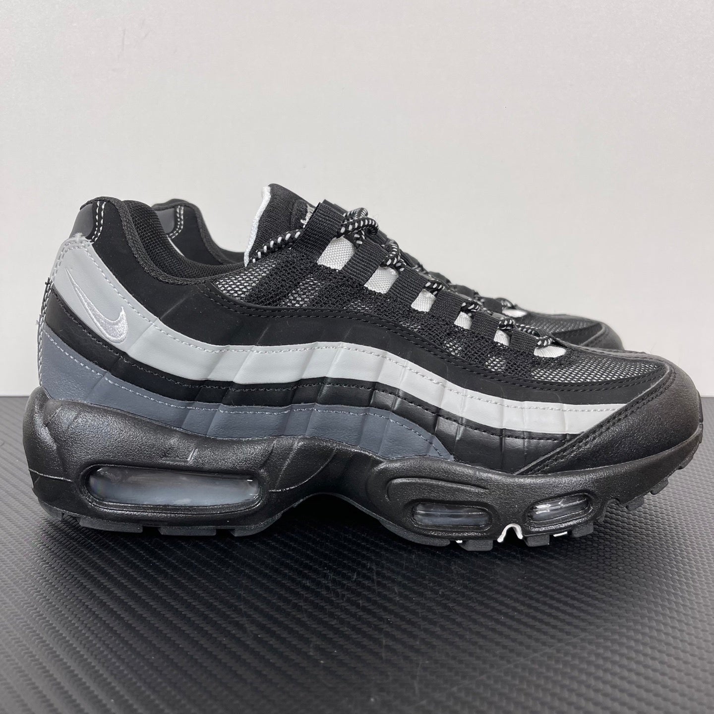 95 Black Smoke Grey