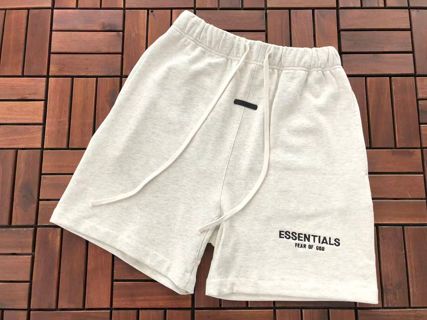 Conjuntos Essentials