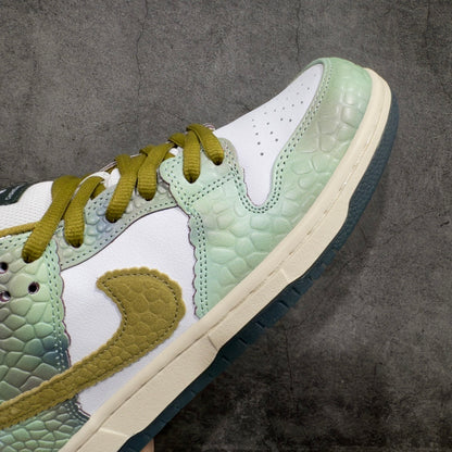 Dunk SB Alexis Sablone Chameleon