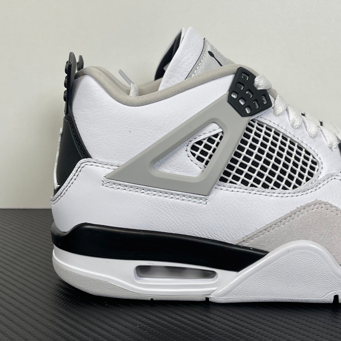 AJ4 Military Black