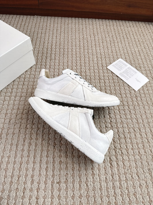Maison Full White Paint Laces