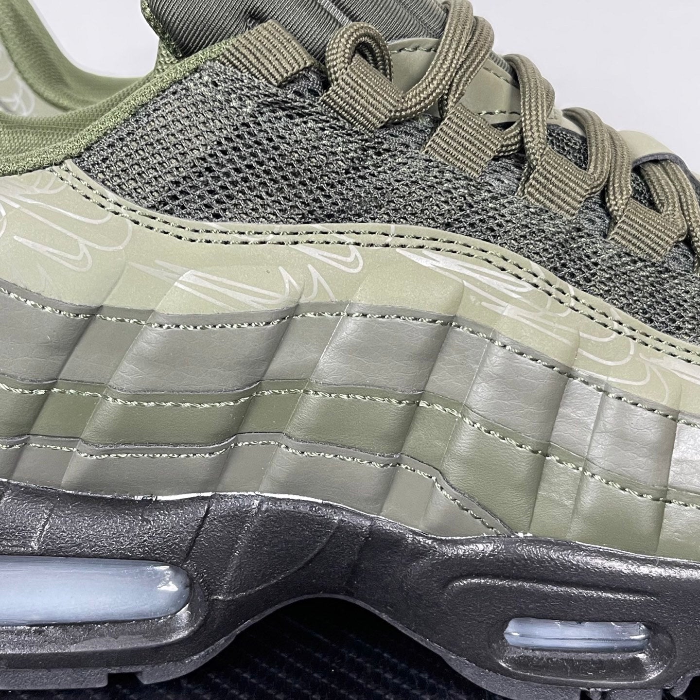 95 Cargo Khaki