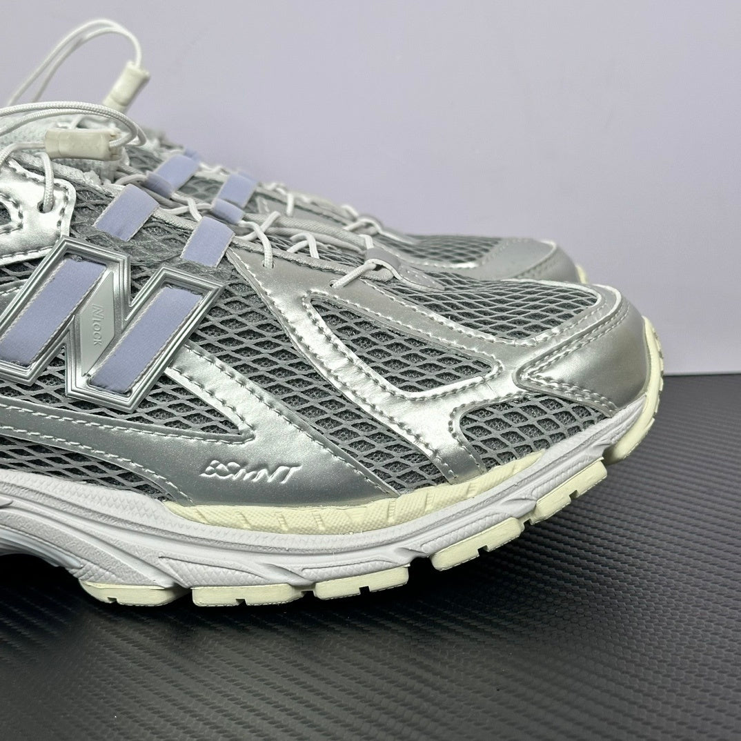 1906 Metallic Silver / Ivory