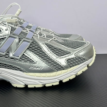 1906 Metallic Silver / Ivory