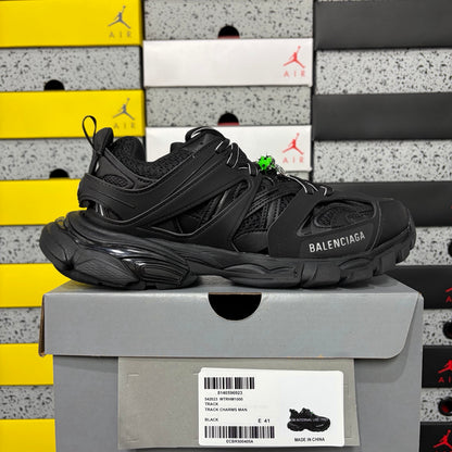 BLG Track Black White