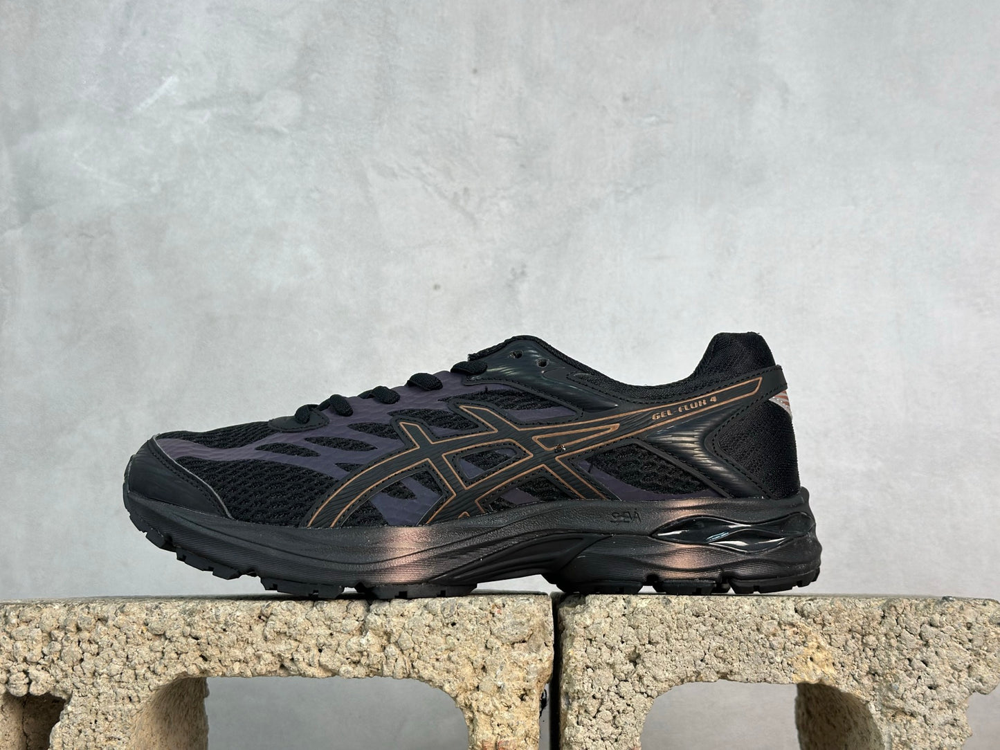 GEL-FLUX 4 Black