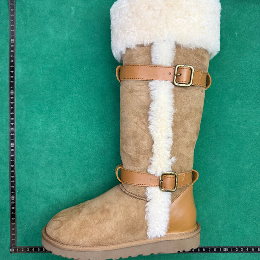 TT UGG CLASSIC ULTRA MINI