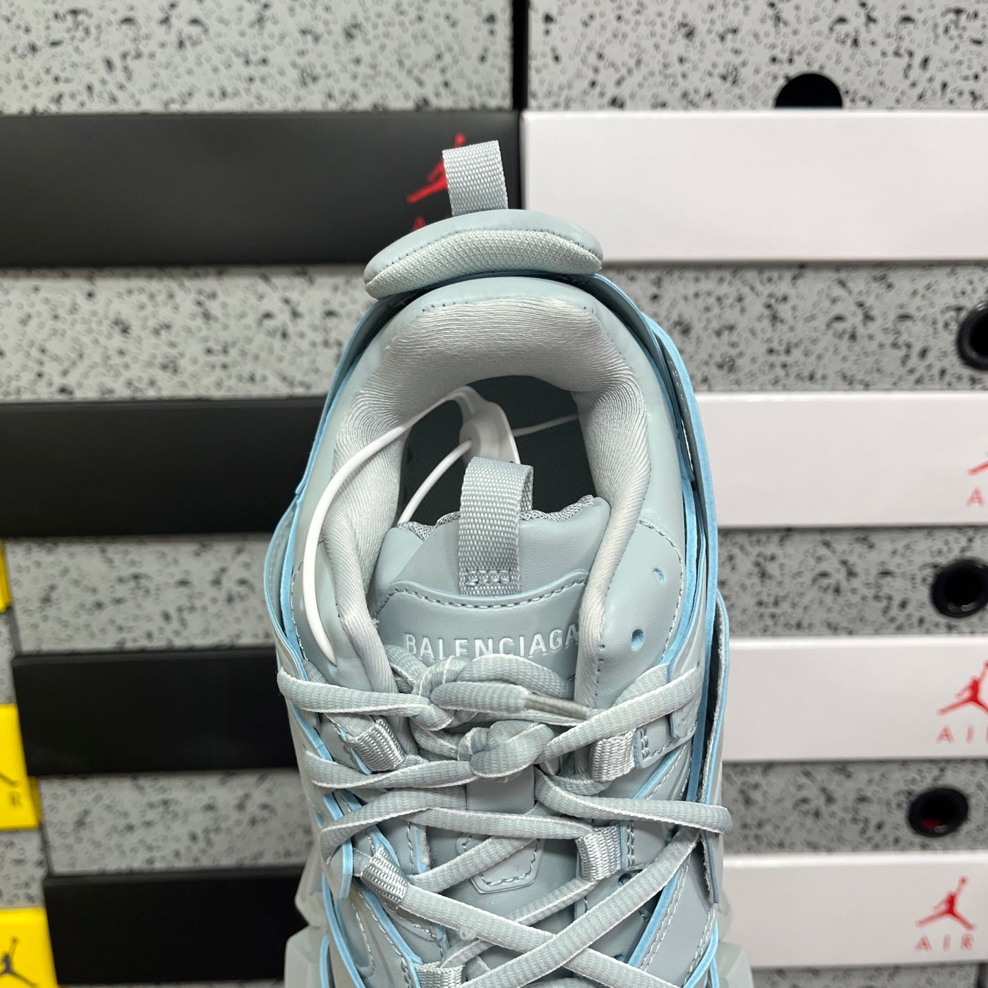 BLG Track Light Blue