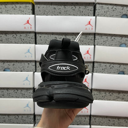 BLG Track Black