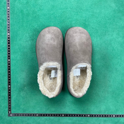 UGG