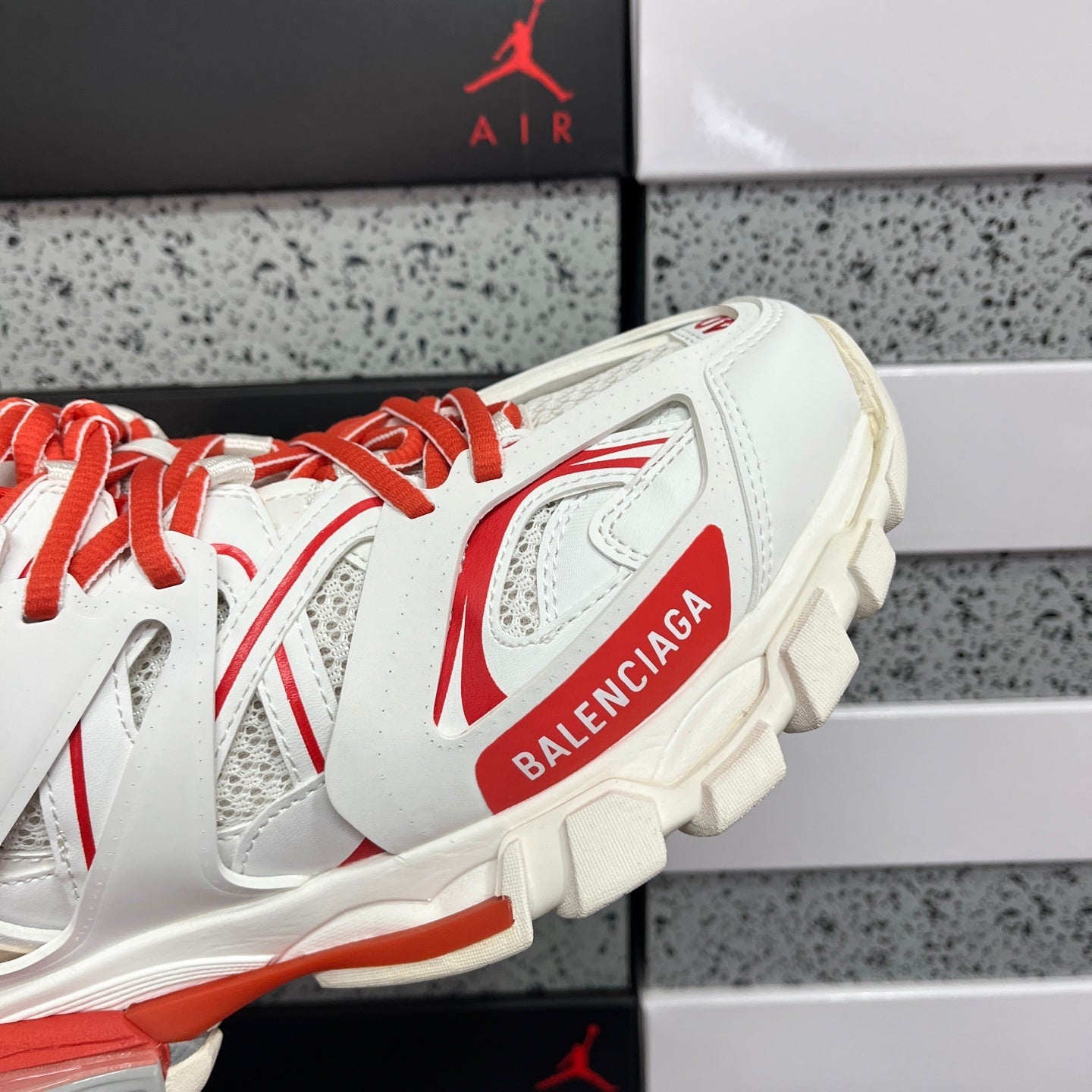 BLG Track White Red