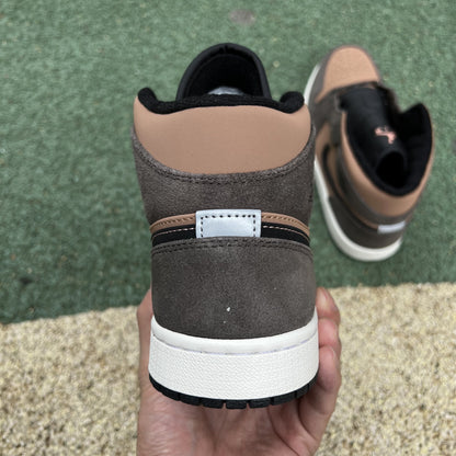AJ1 MID Dark Chocolate