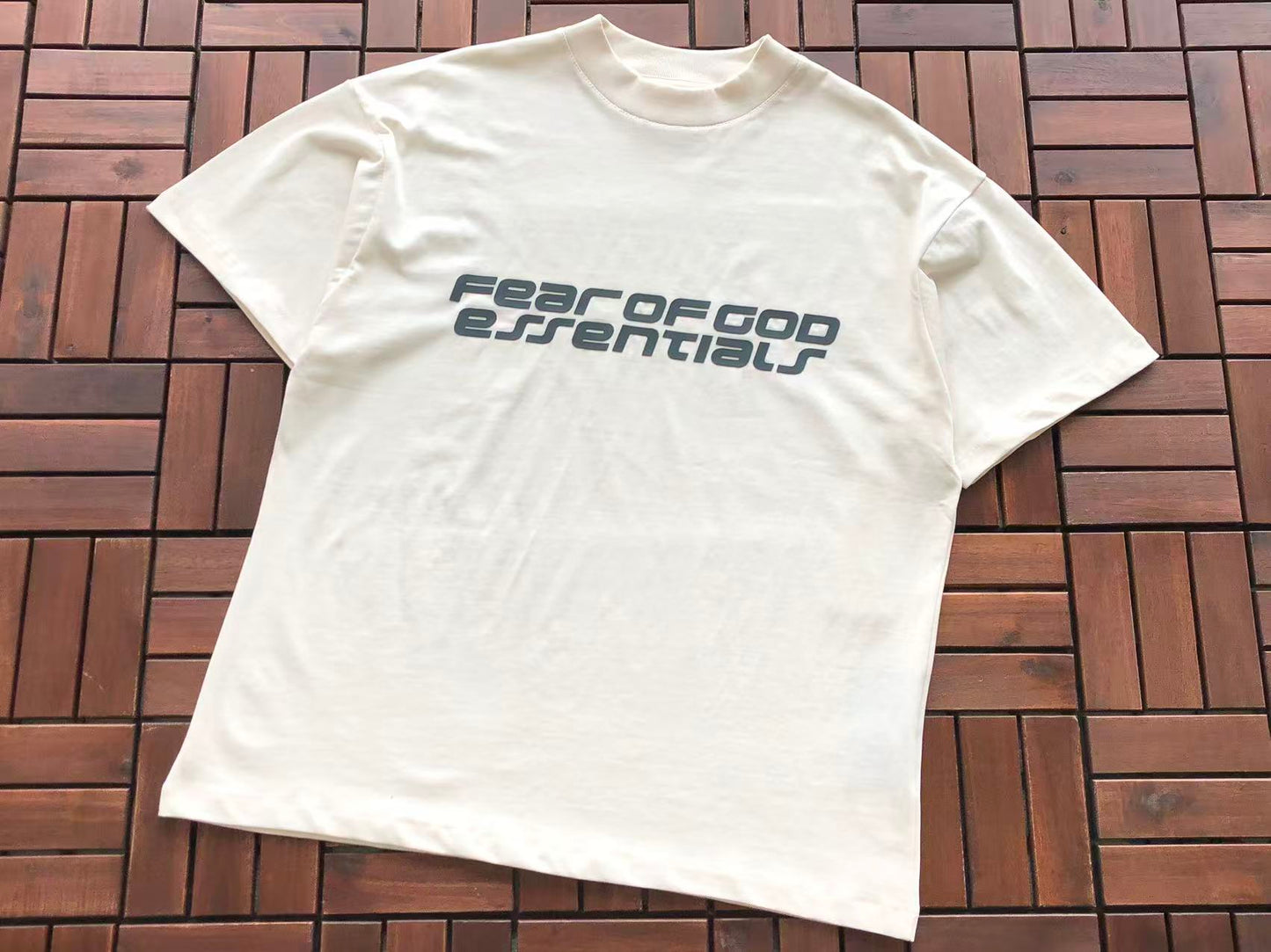 T-Shirts ESSENT