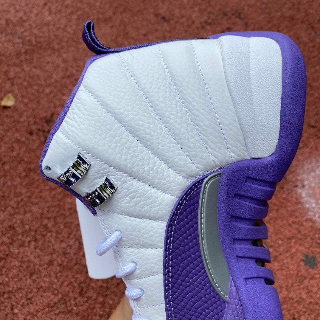 12 White Purple