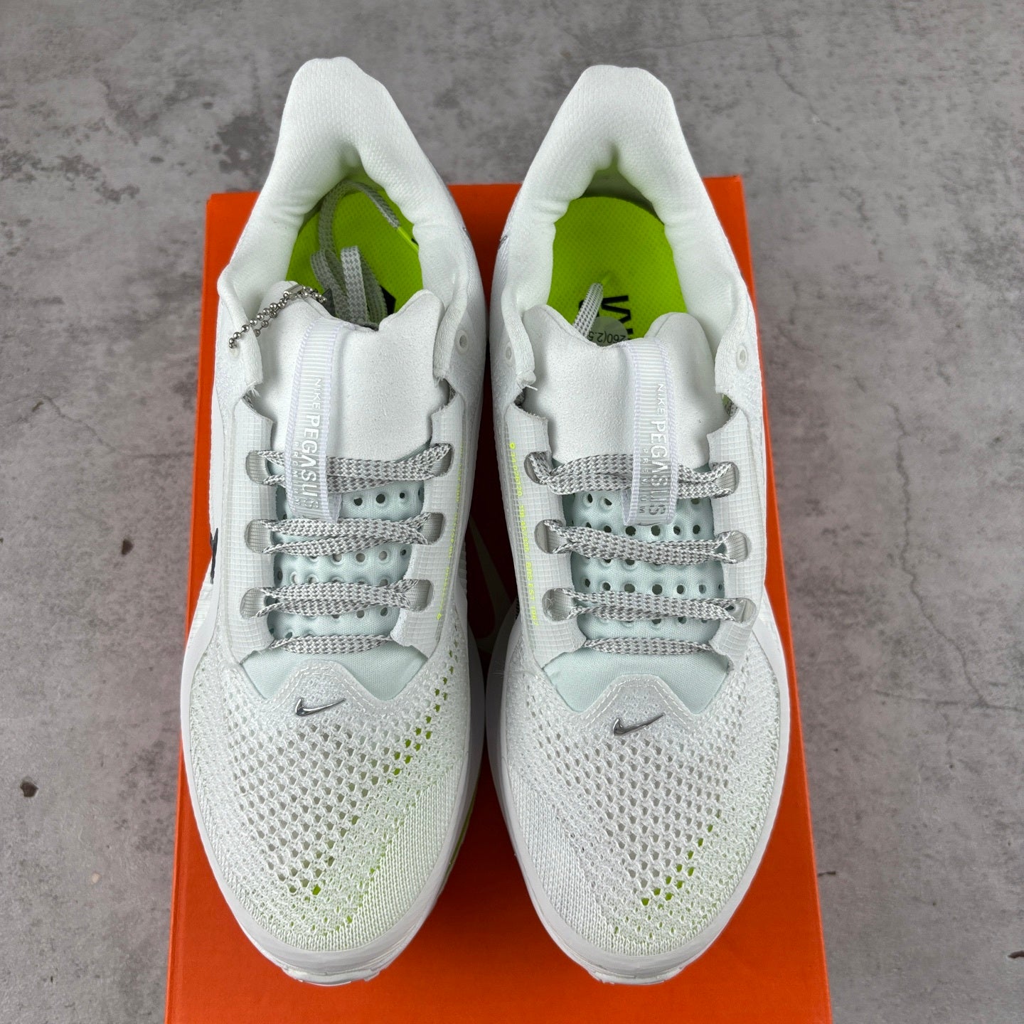 Pegasus Premium White