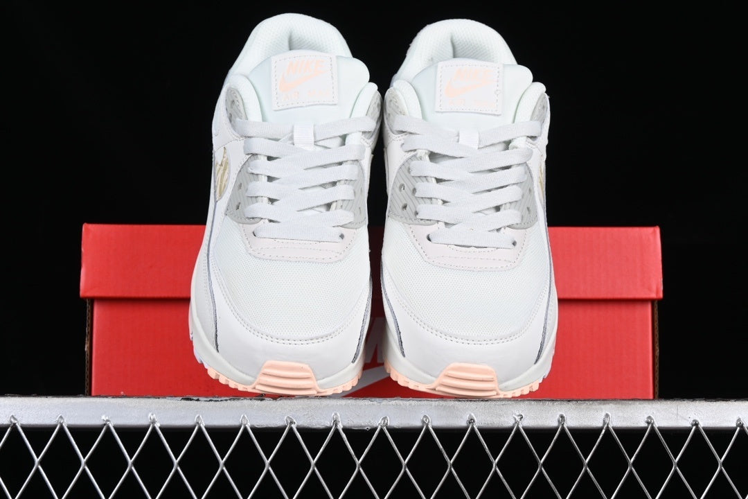 90 Summit White/Light Bone