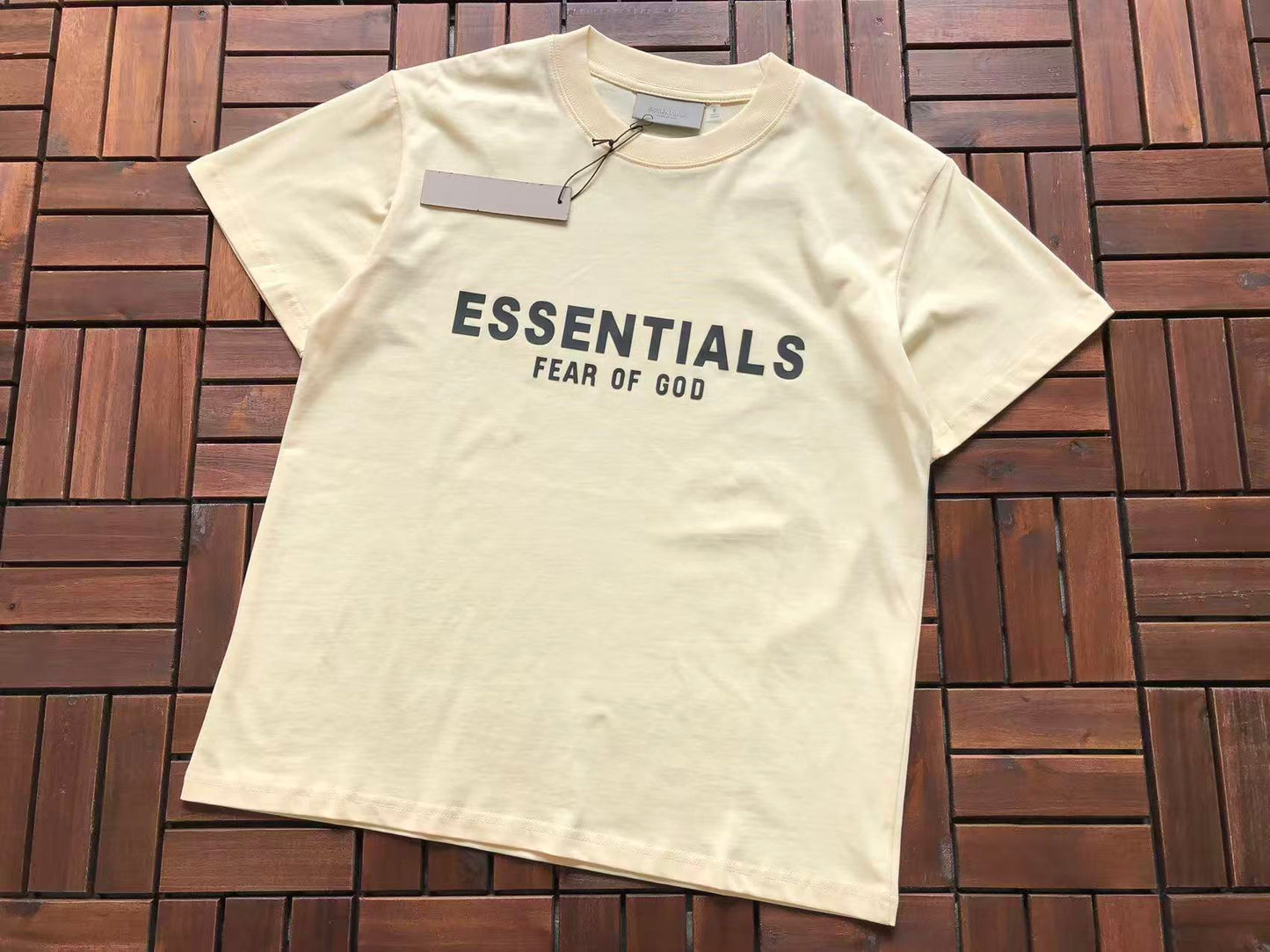 T-Shirts ESSENT