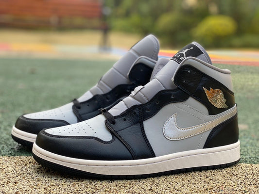 AJ1 MID Black Chrome