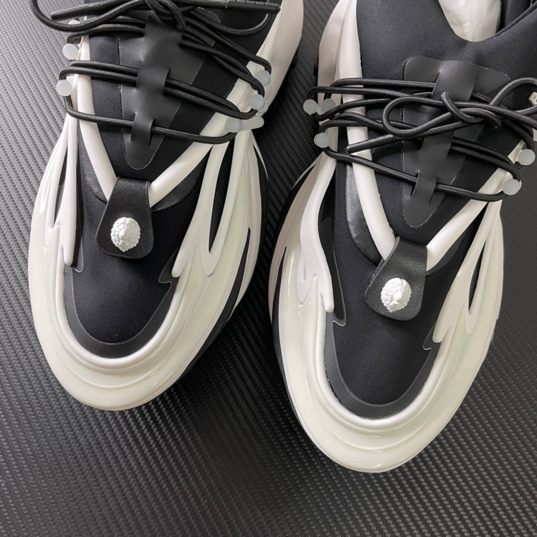 Balmain Unicorn Black White