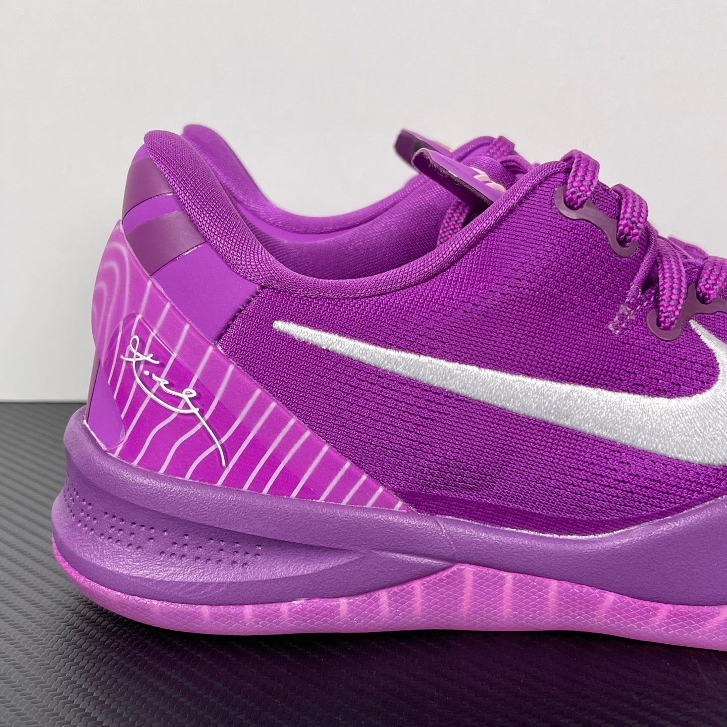 KB8 EYBL Hyper Violet
