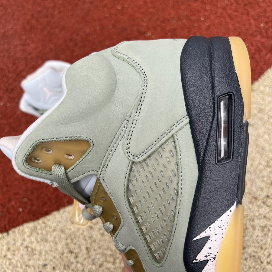 AJ 5 Jade Horizon