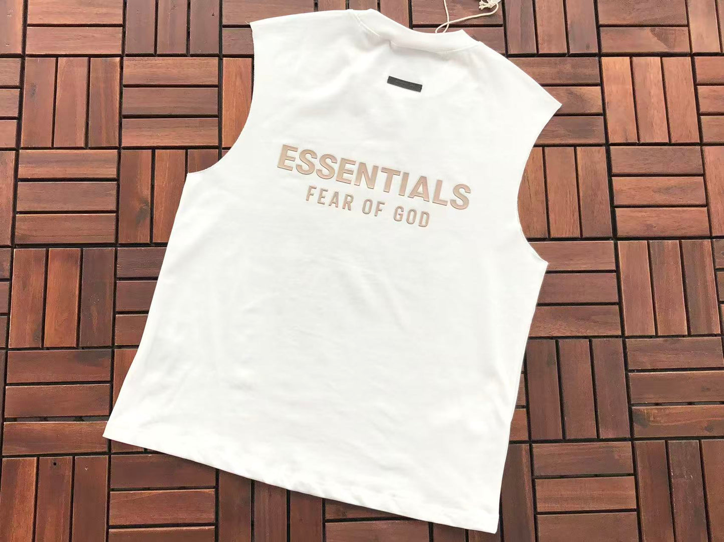 T-Shirts sem Mangas ESSENT