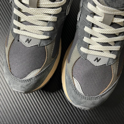2002R Grey Carbon