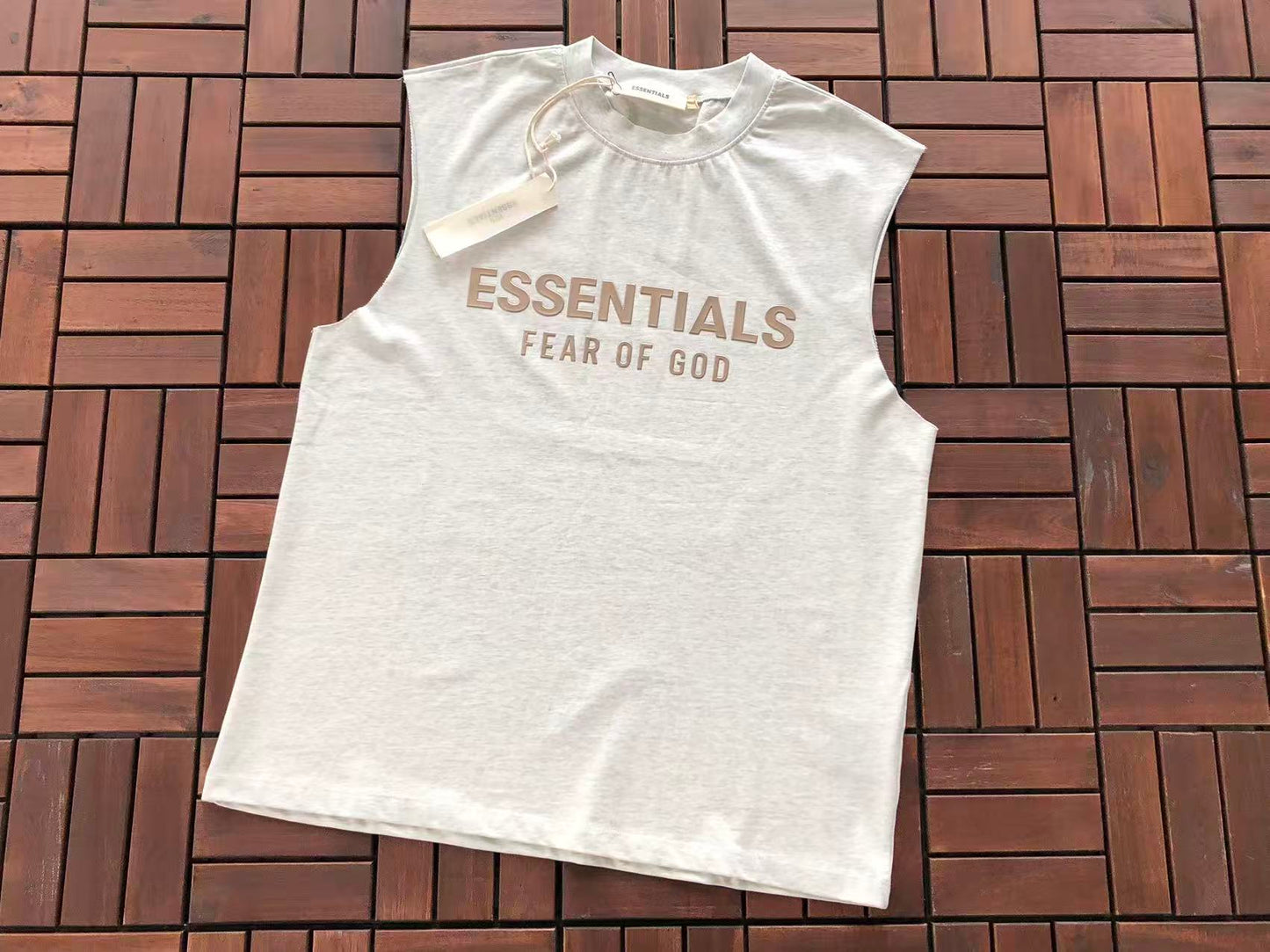 T-Shirts sem Mangas ESSENT