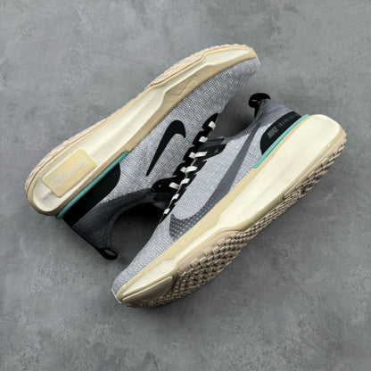 ZoomX Invincible Run Flyknit 3 Cool Grey Black