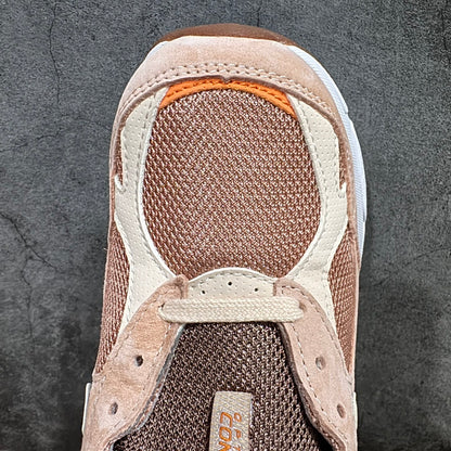 990 Apricot / Sea Salt