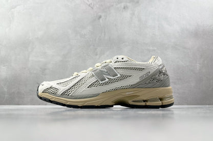 1906 Cream White