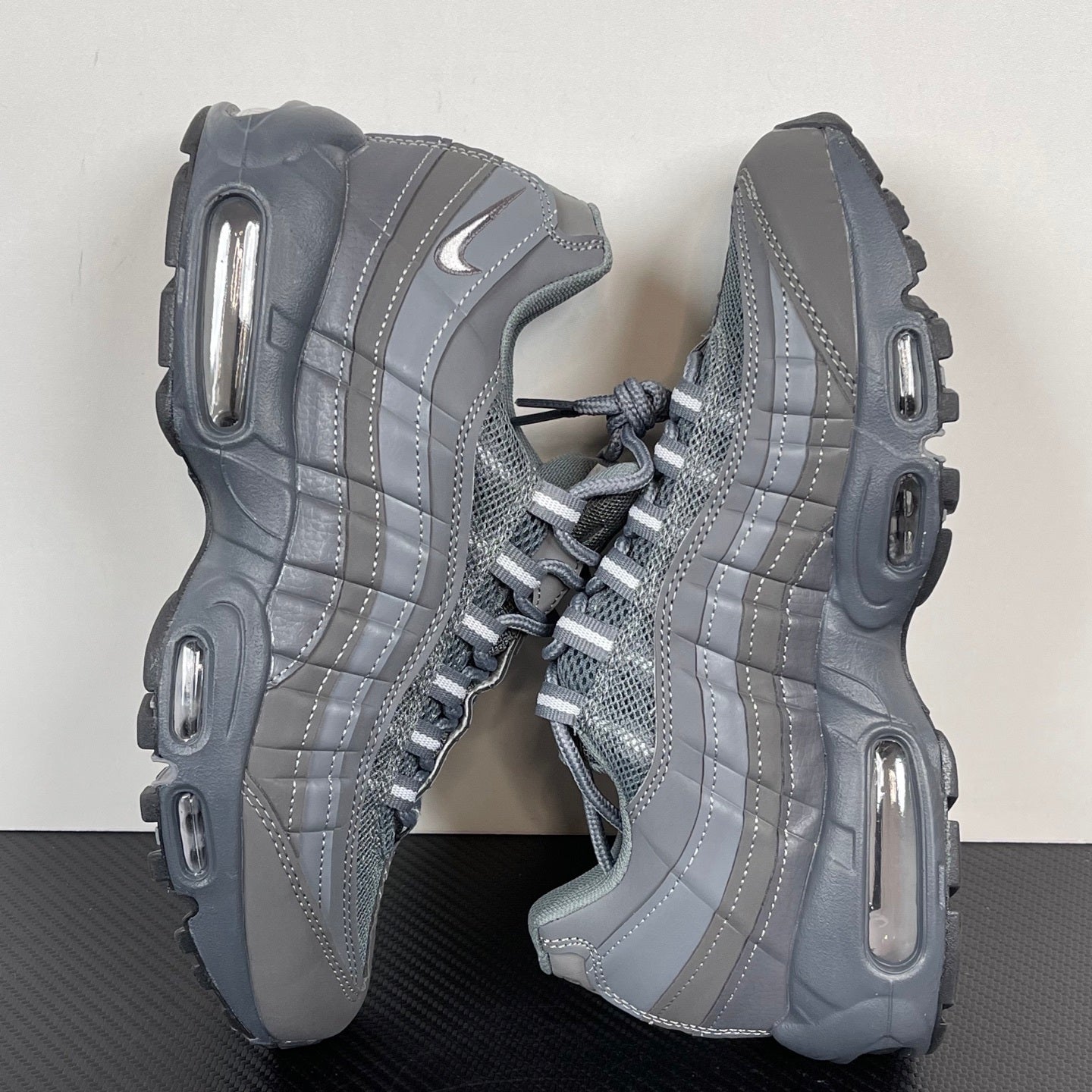95 Pure Grey Light