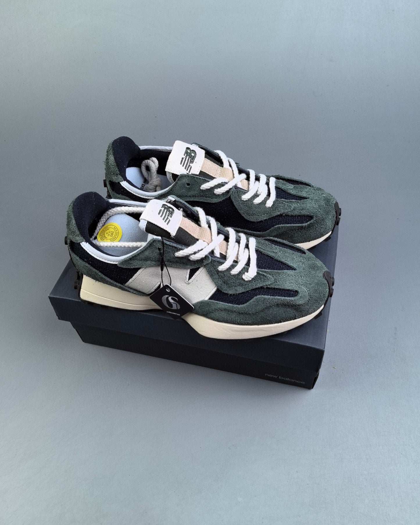 327 Green Dark and Black
