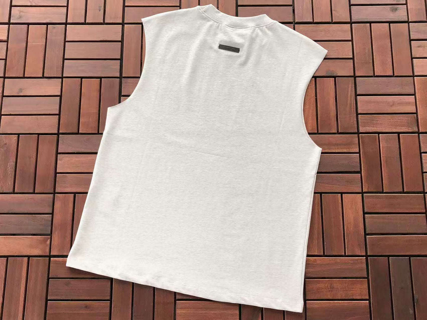 T-Shirts sem Mangas ESSENT